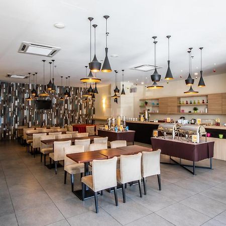 The Leverage Business Hotel Johor Bahru Extérieur photo
