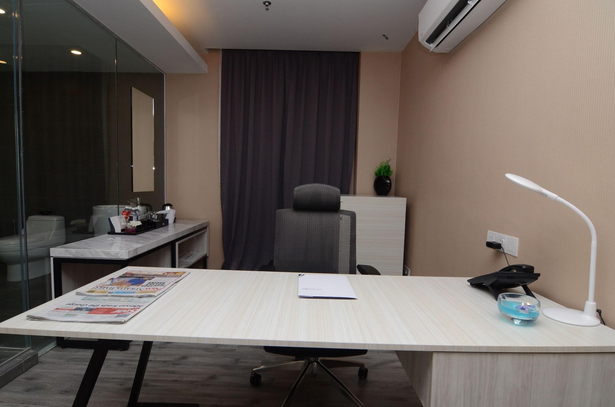 The Leverage Business Hotel Johor Bahru Extérieur photo