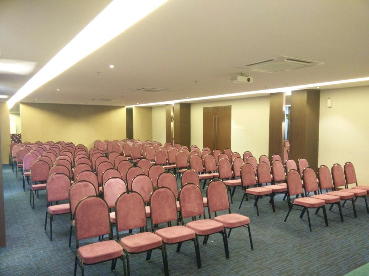 The Leverage Business Hotel Johor Bahru Extérieur photo