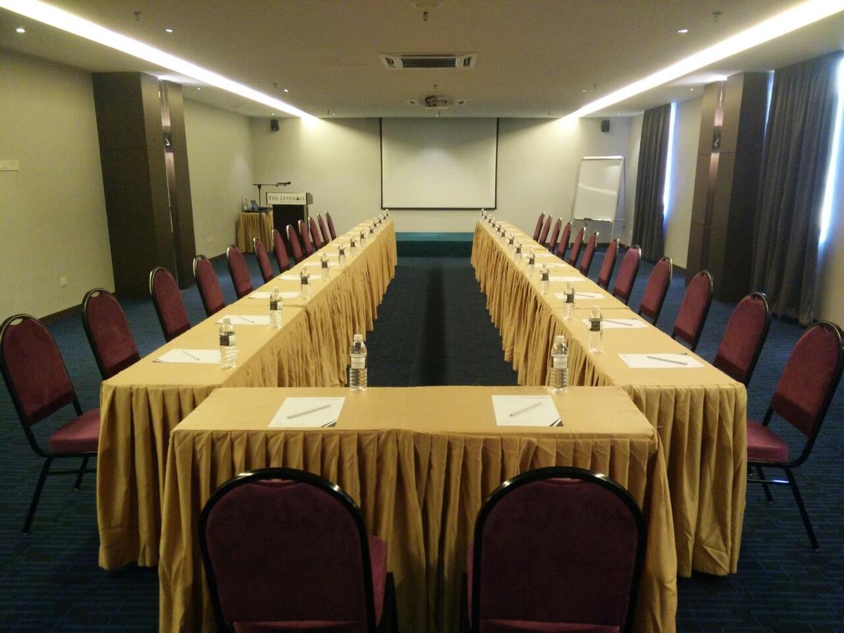The Leverage Business Hotel Johor Bahru Extérieur photo