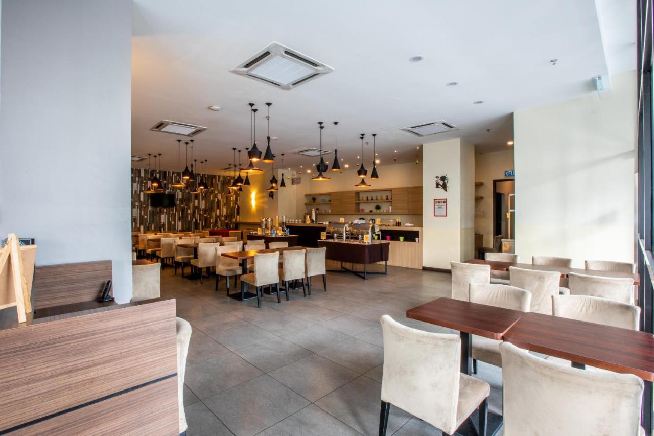 The Leverage Business Hotel Johor Bahru Extérieur photo