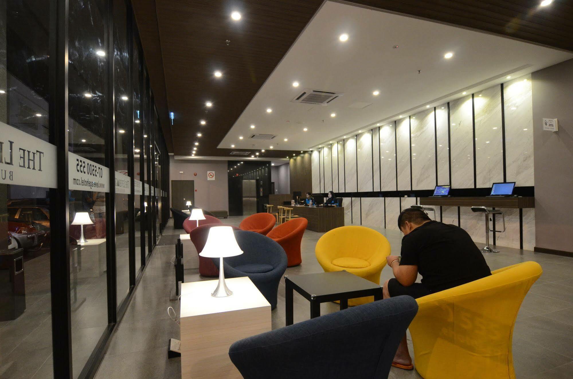 The Leverage Business Hotel Johor Bahru Extérieur photo